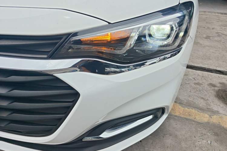 Used Chevrolet Monza 2022 320 Automatic Enjoyment Edition Left Front Headlight