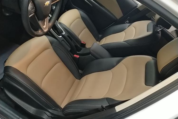 Used Chevrolet Monza 2022 320 Automatic Enjoyment Sunroof Version Left Front Seat