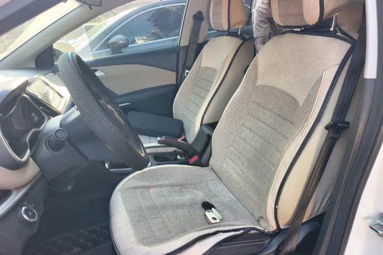 Used Chevrolet Monza 2022 320 Automatic Enjoyment Sunroof Version Left Front Seat