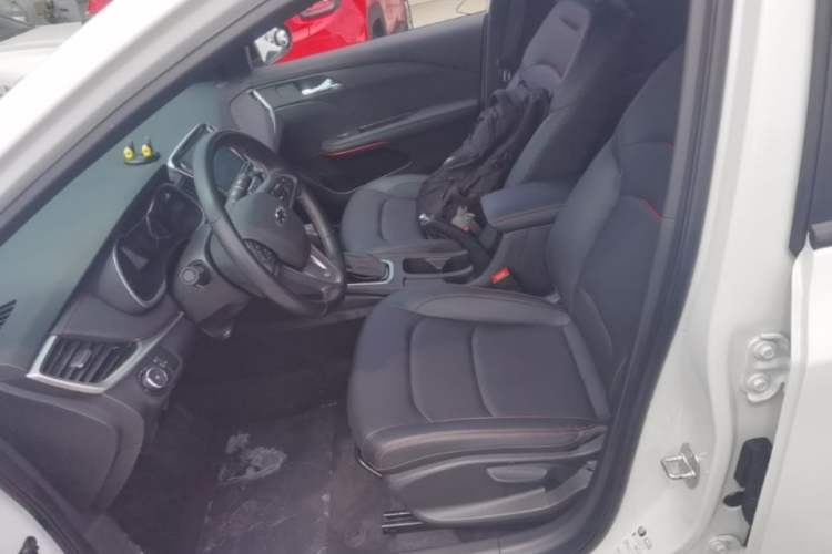 Used Chevrolet Monza 2022 Light Hybrid RS 330T Automatic Comfort Edition Left Front Seat