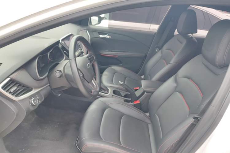 Used Chevrolet Monza 2022 Light Hybrid RS 330T Automatic Comfort Edition Left Front Seat