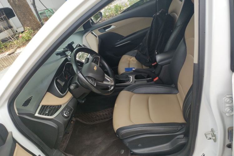 Used Chevrolet Monza 2022 320 Automatic Enjoyment Sunroof Version Left Front Seat