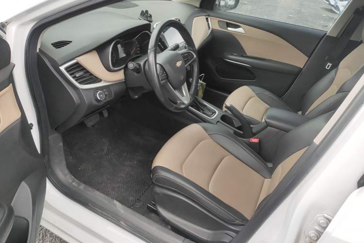 Used Chevrolet Monza 2022 320 Automatic Enjoyment Sunroof Version Left Front Seat