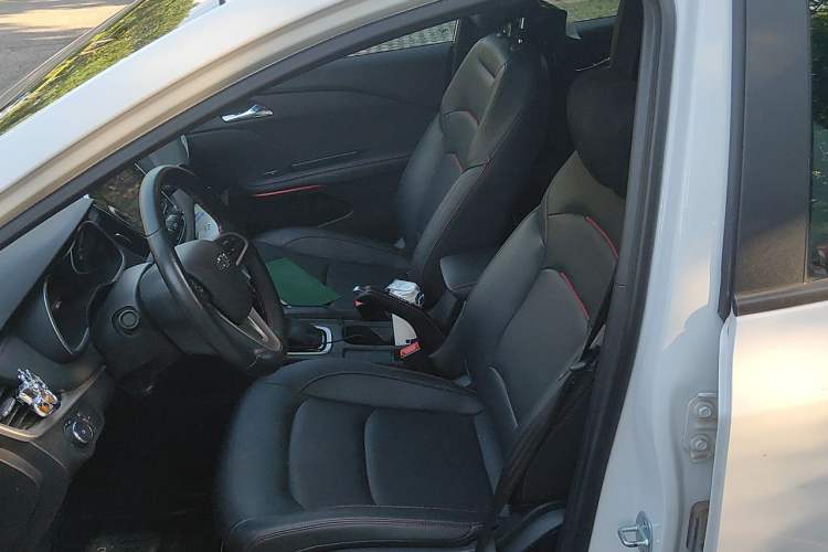 Used Chevrolet Monza 2022 Light Hybrid RS 330T Automatic Comfort Edition Left Front Seat