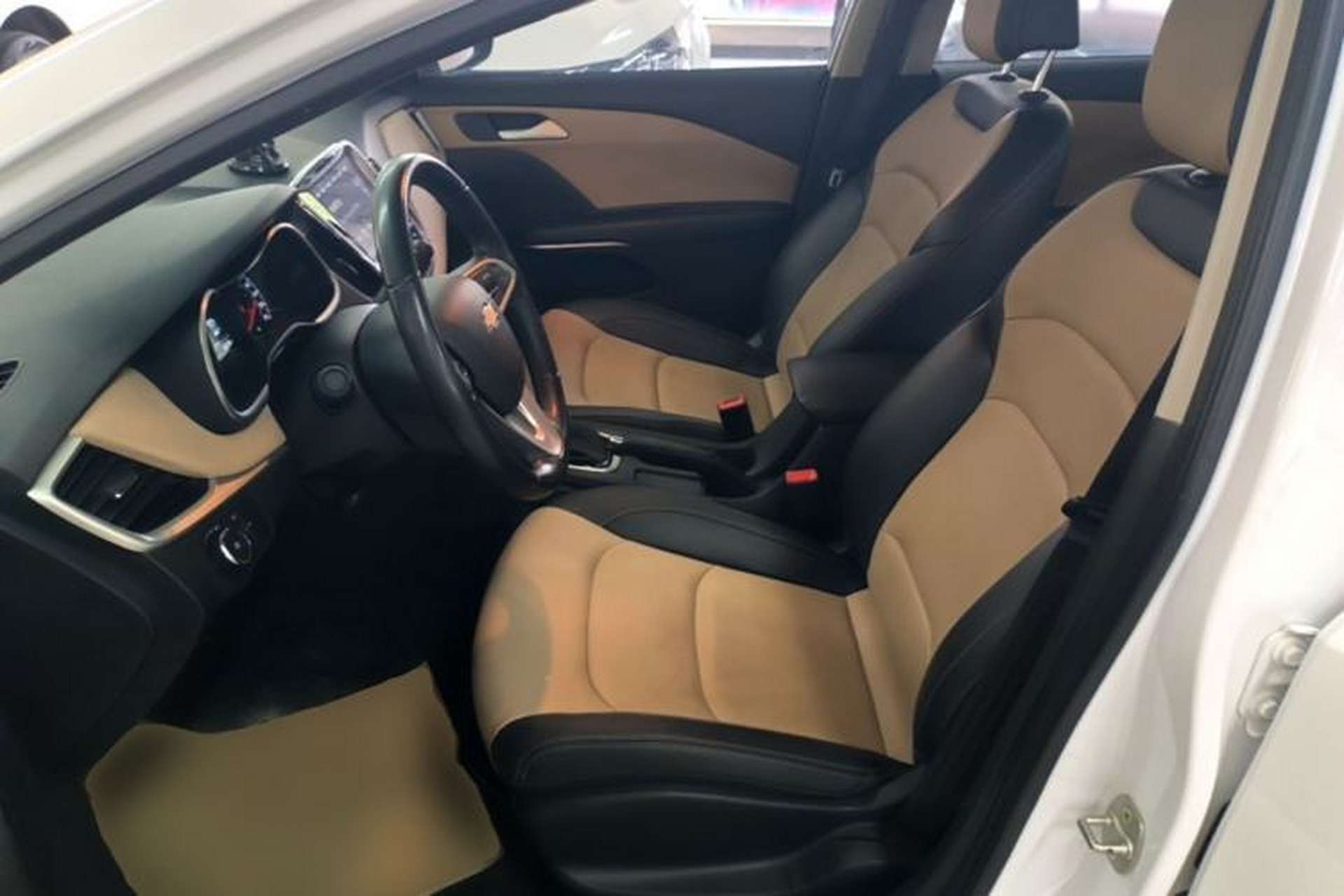 Used Chevrolet Monza 2022 320 Automatic Enjoyment Sunroof Version Left Front Seat