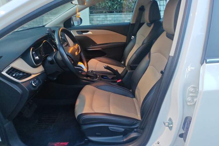 Used Chevrolet Monza 2022 320 Automatic Enjoyment Sunroof Version Left Front Seat