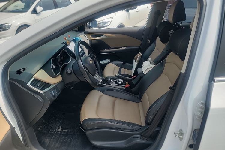 Used Chevrolet Monza 2022 320 Automatic Enjoyment Sunroof Version Left Front Seat