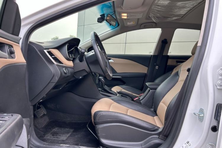 Used Chevrolet Monza 2022 320 Automatic Enjoyment Sunroof Version Left Front Seat