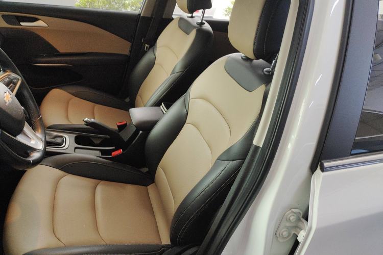 Used Chevrolet Monza 2022 320 Automatic Enjoyment Sunroof Version Left Front Seat