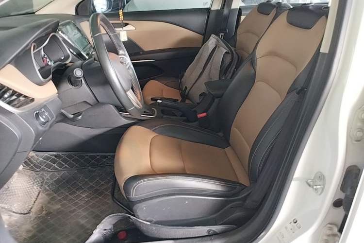 Used Chevrolet Monza 2022 320 Automatic Enjoyment Sunroof Version Left Front Seat