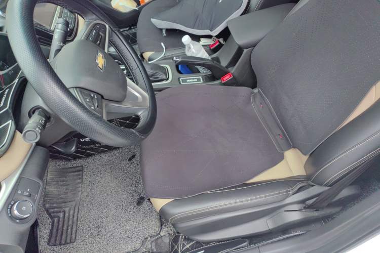 Used Chevrolet Monza 2022 320 Automatic Enjoyment Sunroof Version Left Front Seat