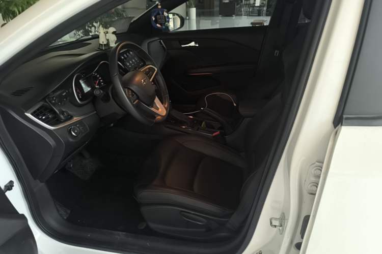 Used Chevrolet Monza 2022 Light Hybrid RS 330T Automatic Comfort Edition Left Front Seat
