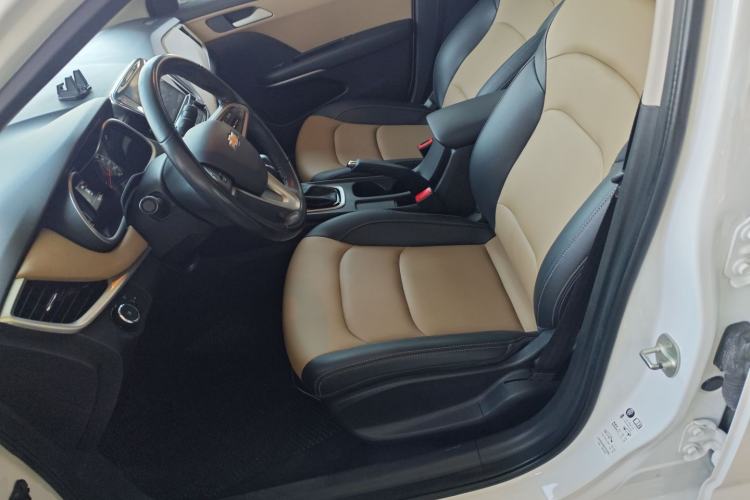 Used Chevrolet Monza 2022 320 Automatic Enjoyment Sunroof Version Left Front Seat