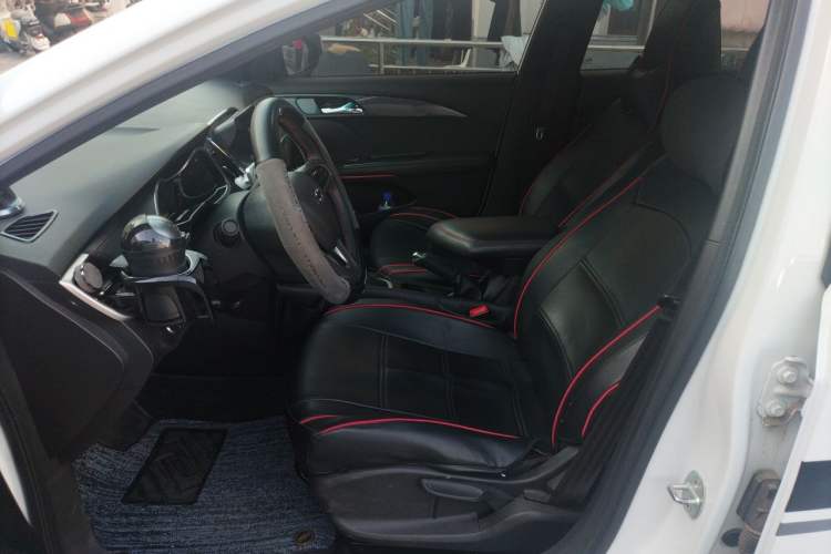 Used Chevrolet Monza 2022 Light Hybrid RS 330T Automatic Comfort Edition Left Front Seat