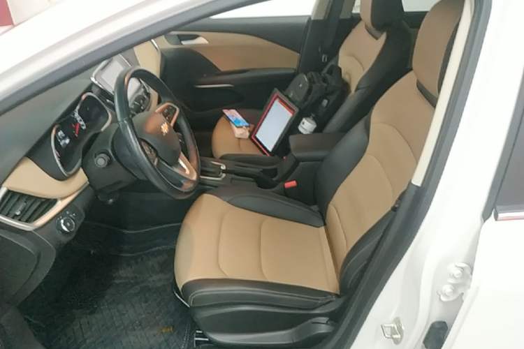Used Chevrolet Monza 2022 320 Automatic Enjoyment Sunroof Version Left Front Seat
