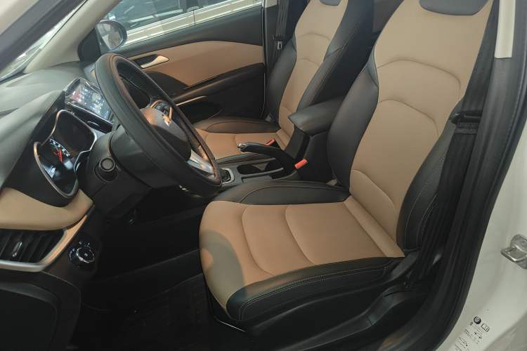 Used Chevrolet Monza 2022 320 Automatic Enjoyment Sunroof Version Left Front Seat