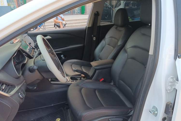 Used Chevrolet Monza 2022 Light Hybrid Redline 320T Dual-Clutch Thrilling Edition Left Front Seat