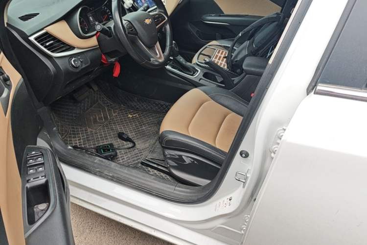 Used Chevrolet Monza 2022 320 Automatic Enjoyment Edition Left Front Seat