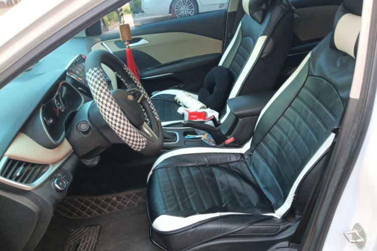 Used Chevrolet Monza 2022 320 Automatic Enjoyment Sunroof Version Left Front Seat