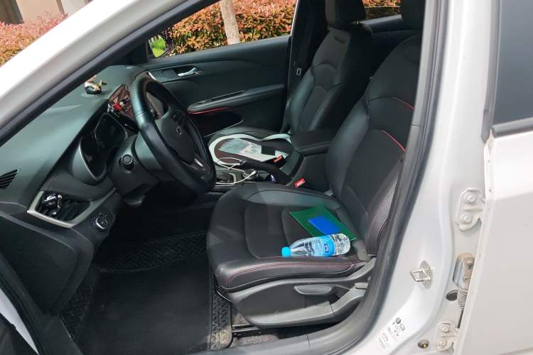 Used Chevrolet Monza 2022 Light Hybrid RS 330T Automatic Comfort Edition Left Front Seat