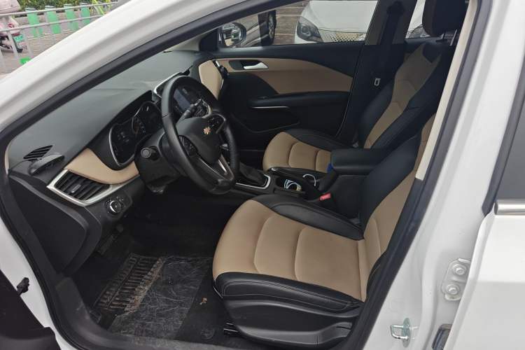 Used Chevrolet Monza 2022 320 Automatic Enjoyment Edition Left Front Seat