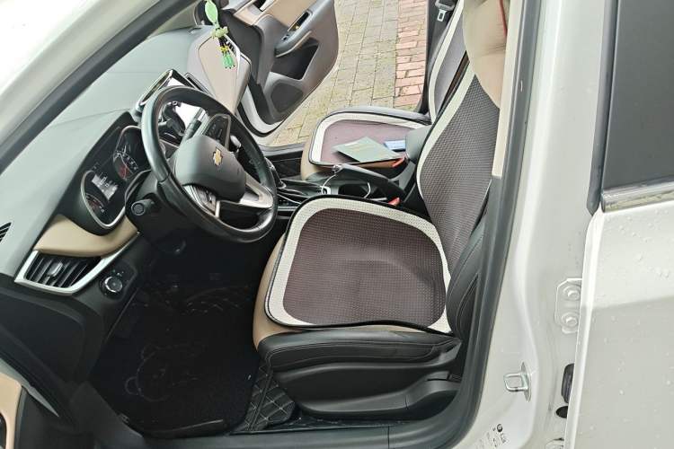 Used Chevrolet Monza 2022 320 Automatic Enjoyment Sunroof Version Left Front Seat