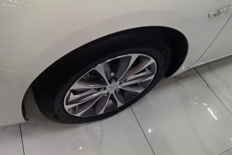 Used Chevrolet Monza 2022 320 Automatic Enjoyment Sunroof Version Left Front Wheel Hub