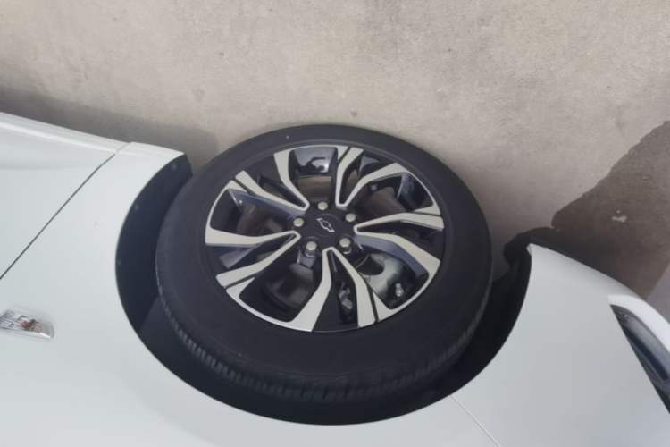 Used Chevrolet Monza 2022 Light Hybrid RS 330T Automatic Comfort Edition Left Front Wheel Hub