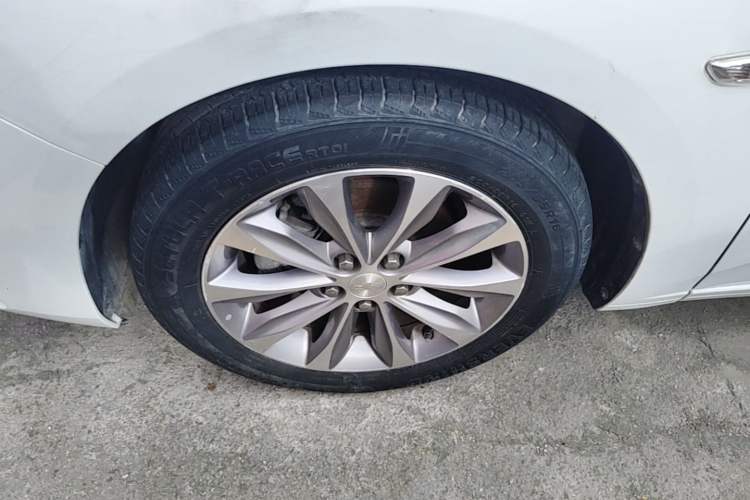 Used Chevrolet Monza 2022 320 Automatic Enjoyment Sunroof Version Left Front Wheel Hub