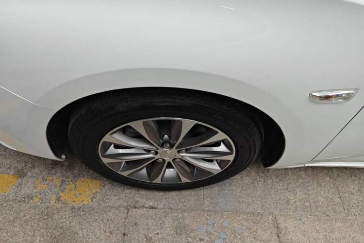 Used Chevrolet Monza 2022 320 Automatic Enjoyment Sunroof Version Left Front Wheel Hub