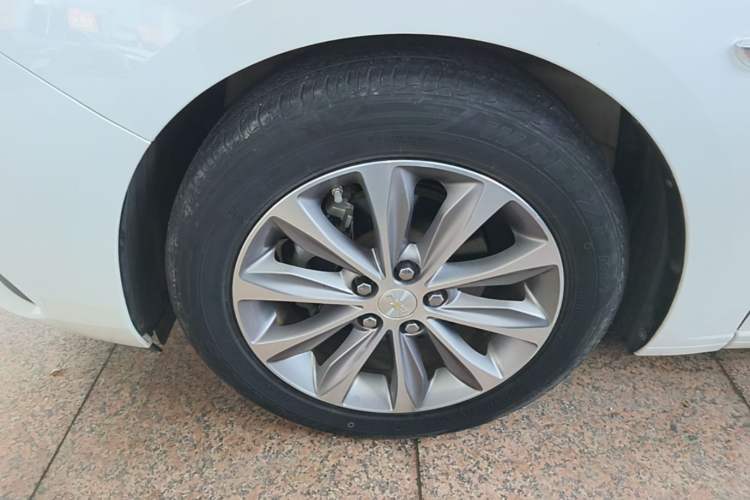 Used Chevrolet Monza 2022 320 Automatic Enjoyment Sunroof Version Left Front Wheel Hub