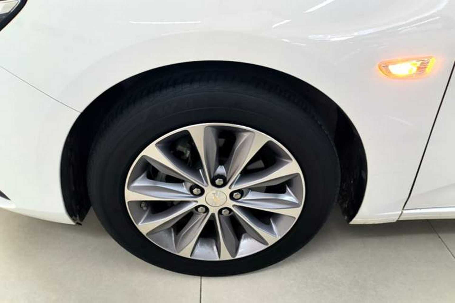 Used Chevrolet Monza 2022 320 Automatic Enjoyment Sunroof Version Left Front Wheel Hub