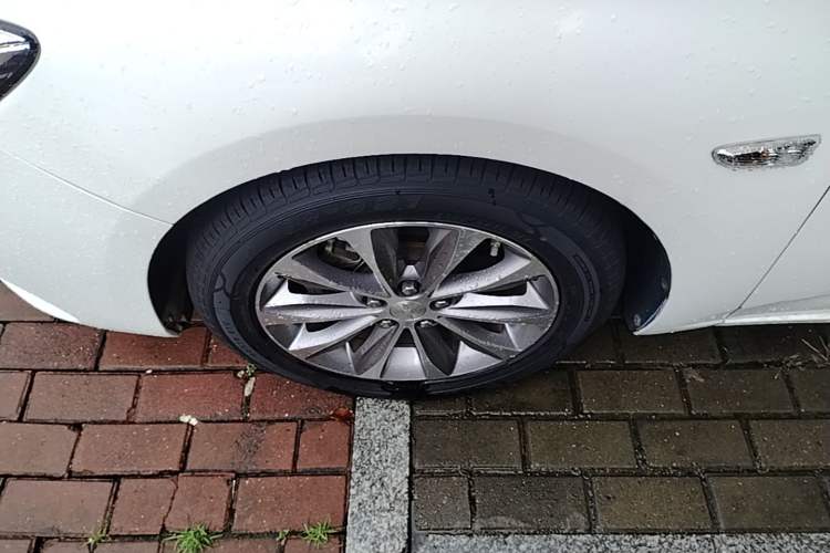 Used Chevrolet Monza 2022 320 Automatic Enjoyment Sunroof Version Left Front Wheel Hub