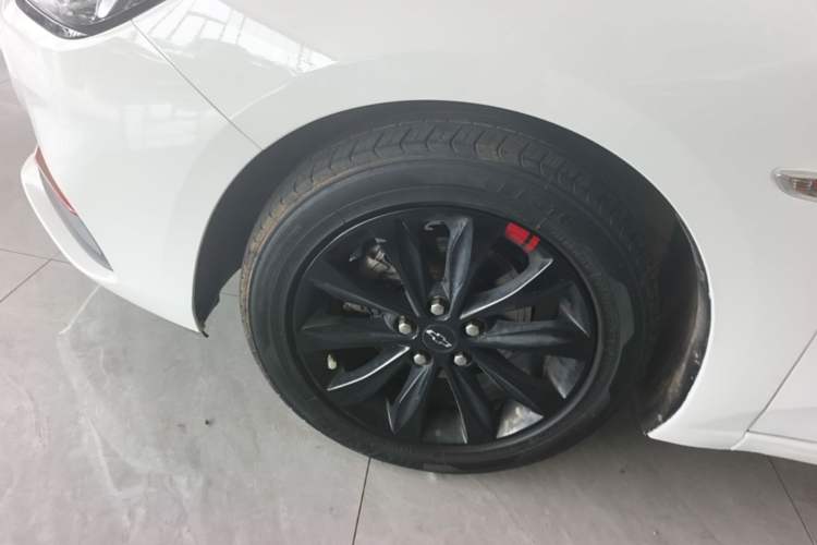 Used Chevrolet Monza 2022 Light Hybrid Redline 320T Dual-Clutch Thrilling Edition Left Front Wheel Hub