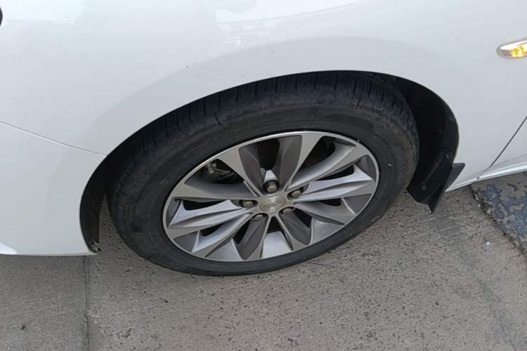 Used Chevrolet Monza 2022 320 Automatic Enjoyment Sunroof Version Left Front Wheel Hub