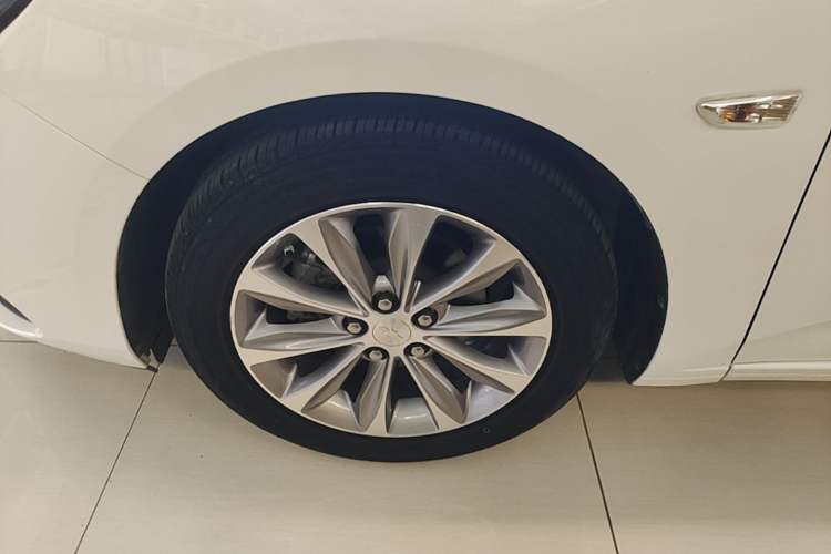 Used Chevrolet Monza 2022 320 Automatic Enjoyment Sunroof Version Left Front Wheel Hub