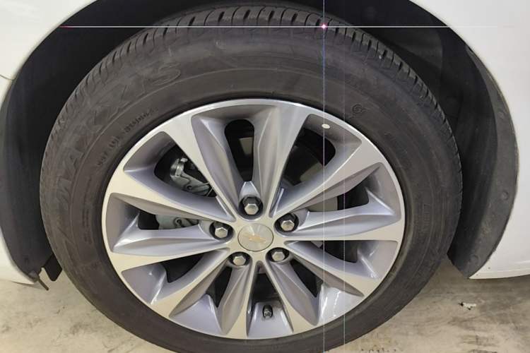 Used Chevrolet Monza 2022 320 Automatic Enjoyment Sunroof Version Left Front Wheel Hub