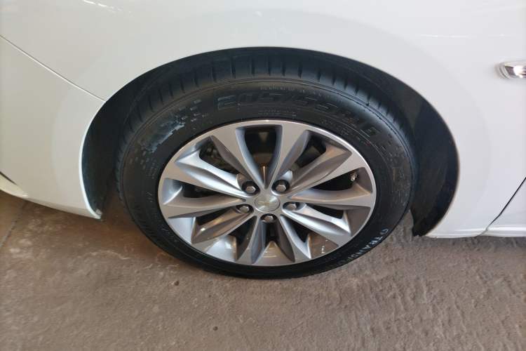 Used Chevrolet Monza 2022 320 Automatic Enjoyment Sunroof Version Left Front Wheel Hub