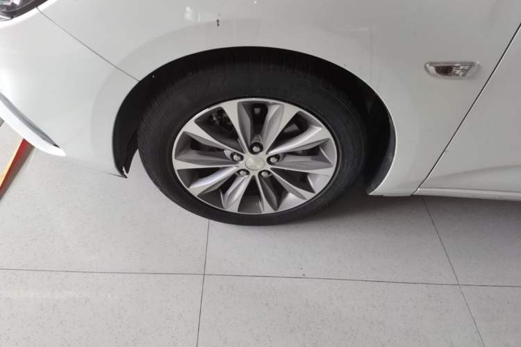 Used Chevrolet Monza 2022 320 Automatic Enjoyment Sunroof Version Left Front Wheel Hub