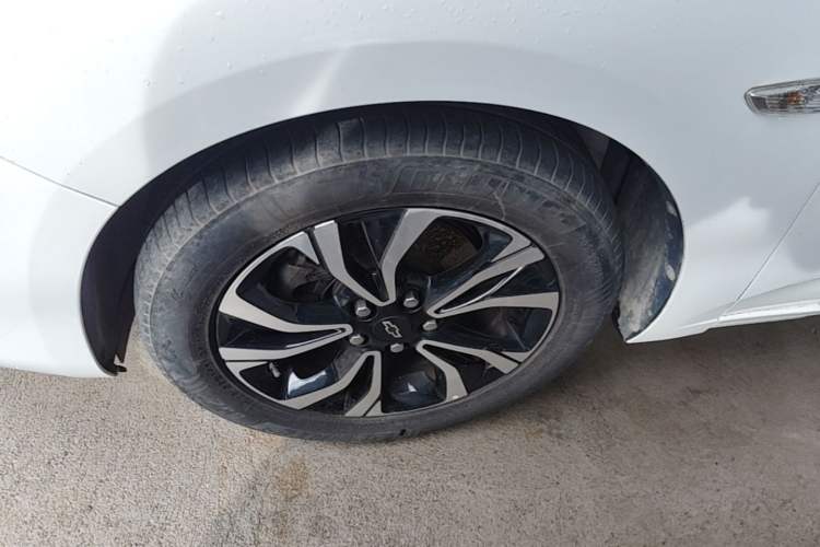 Used Chevrolet Monza 2022 Light Hybrid RS 330T Automatic Comfort Edition Left Front Wheel Hub
