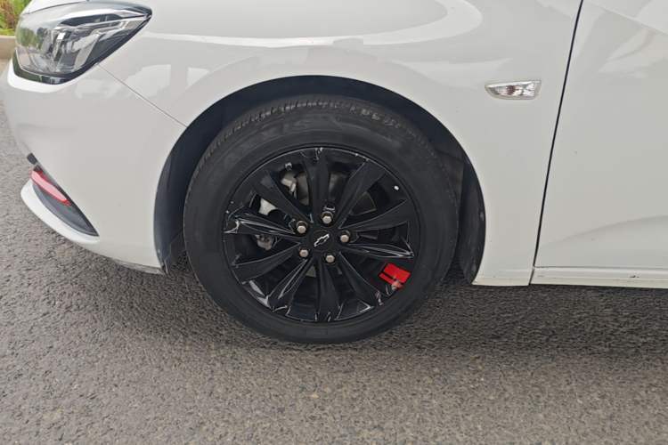 Used Chevrolet Monza 2022 Light Hybrid Redline 320T Dual-Clutch Thrilling Edition Left Front Wheel Hub