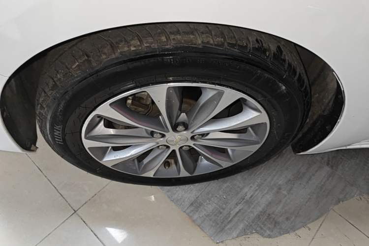 Used Chevrolet Monza 2022 320 Automatic Enjoyment Sunroof Version Left Front Wheel Hub