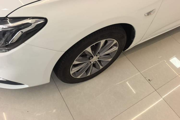 Used Chevrolet Monza 2022 320 Automatic Enjoyment Sunroof Version Left Front Wheel Hub
