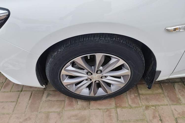 Used Chevrolet Monza 2022 320 Automatic Enjoyment Sunroof Version Left Front Wheel Hub