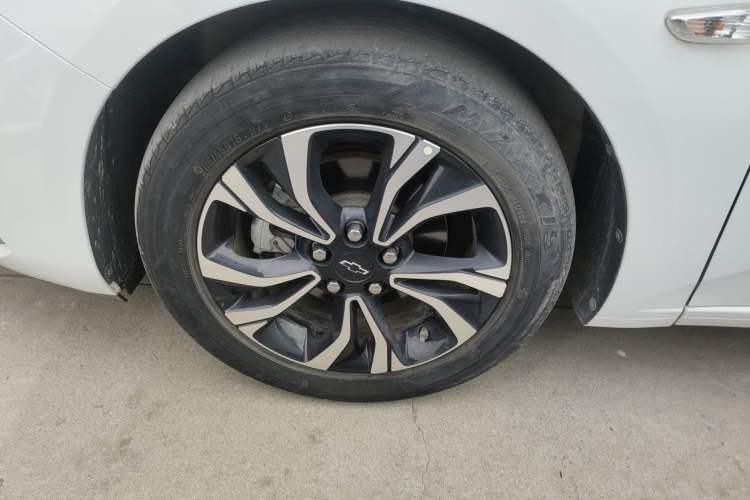 Used Chevrolet Monza 2022 Light Hybrid RS 330T Automatic Comfort Edition Left Front Wheel Hub
