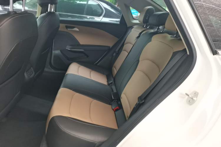Used Chevrolet Monza 2022 320 Automatic Enjoyment Sunroof Version Left Rear Seat