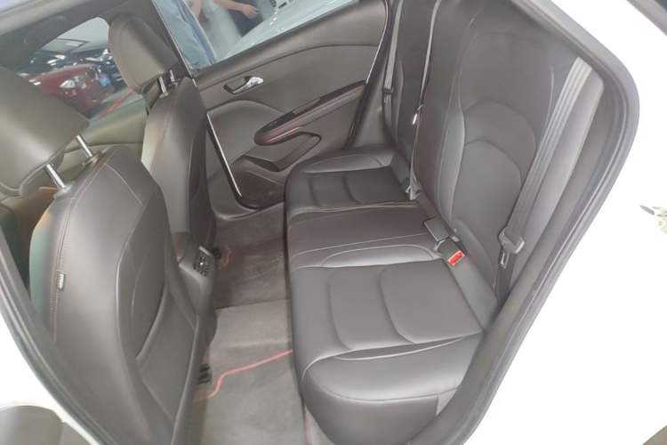 Used Chevrolet Monza 2022 Light Hybrid RS 330T Automatic Comfort Edition Left Rear Seat