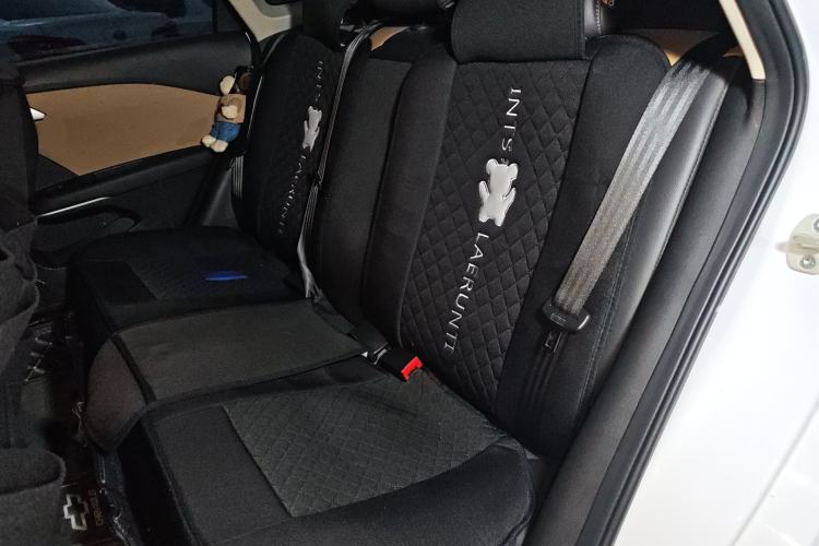 Used Chevrolet Monza 2022 320 Automatic Enjoyment Sunroof Version Left Rear Seat