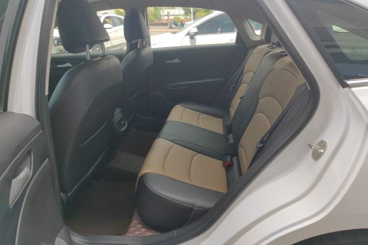 Used Chevrolet Monza 2022 320 Automatic Enjoyment Sunroof Version Left Rear Seat