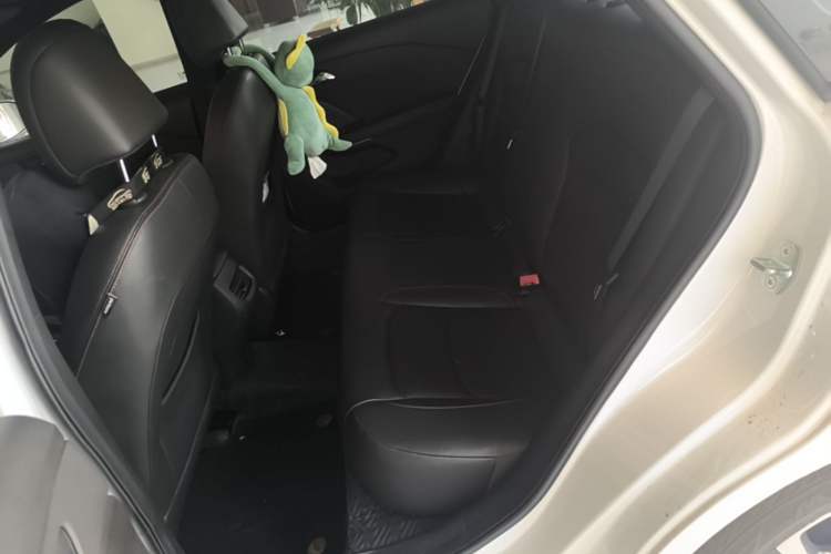 Used Chevrolet Monza 2022 Light Hybrid RS 330T Automatic Comfort Edition Left Rear Seat